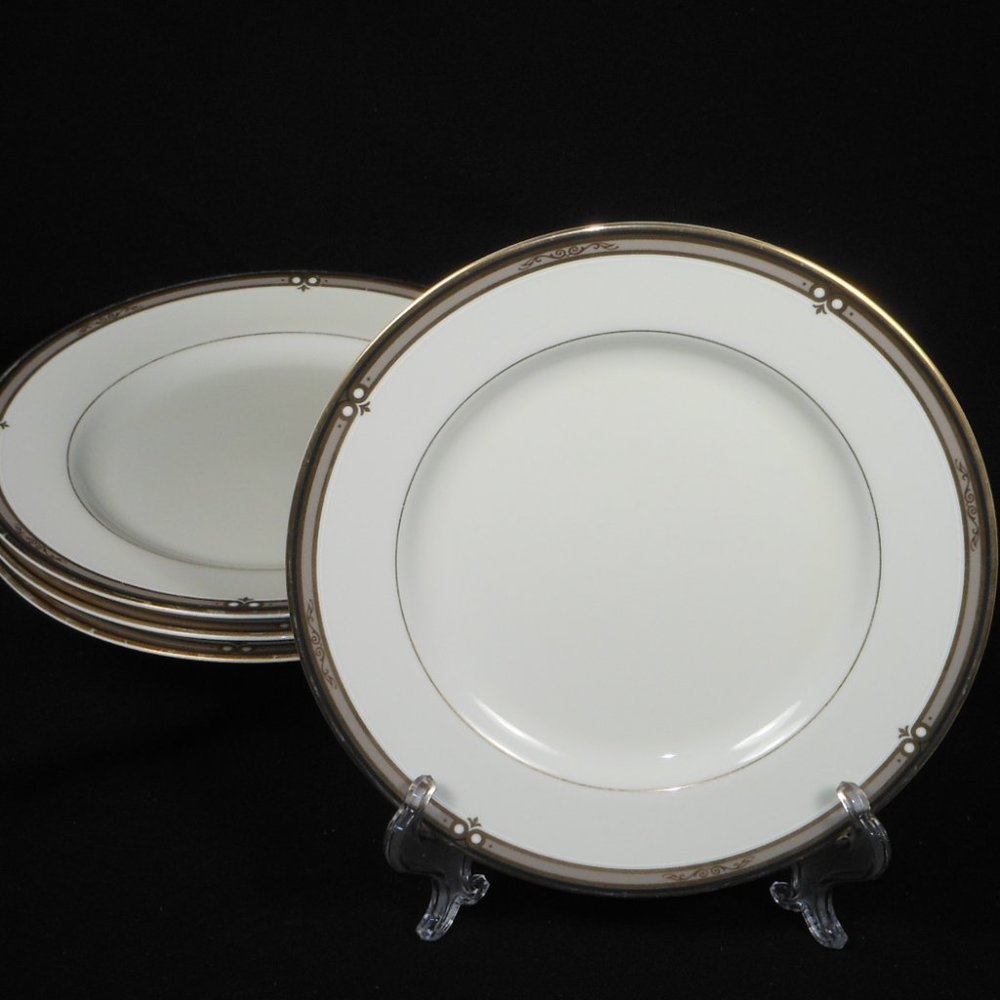 4 Salad Plates. Mikasa L3103 Ebony Circle